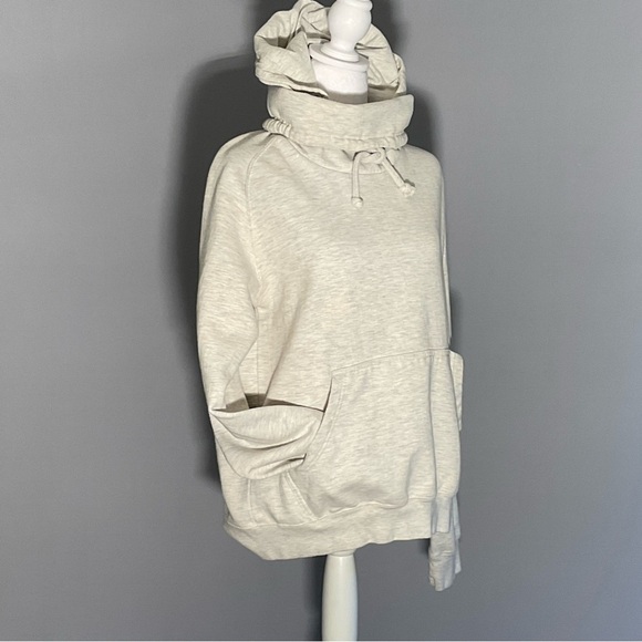 Carbon Size Medium Gray Hoodie With Drawstring Turtle Neck Thick Soft Material - Picture 14 of 16
